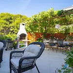 Spacious By The Sea 8+4 * 풀라