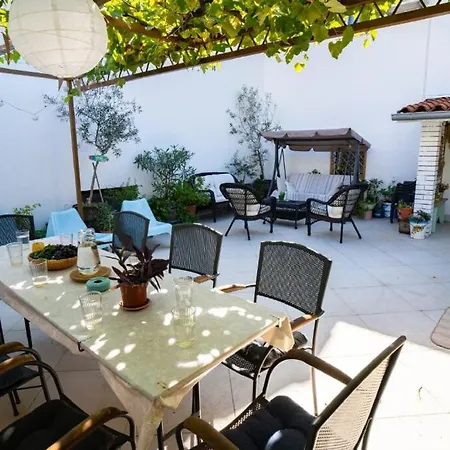 Spacious By The Sea 8+4 *