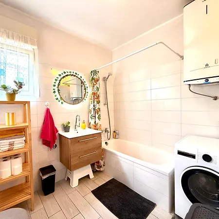 Daire Spacious By The Sea 8+4 *