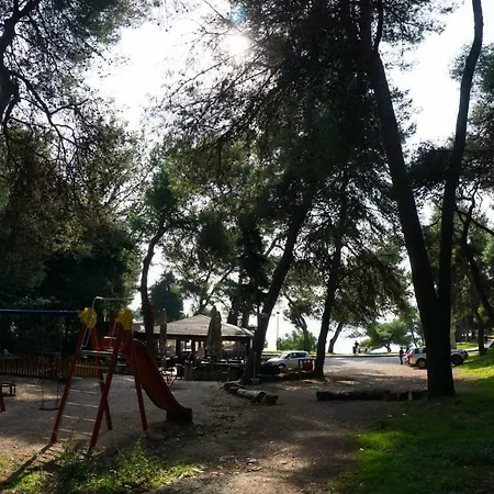 Spacious By The Sea 8+4 דירה *