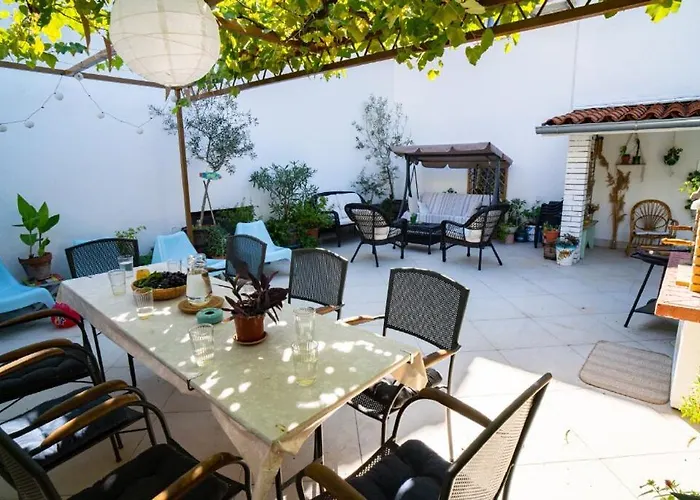 Spacious By The Sea 8+4 *