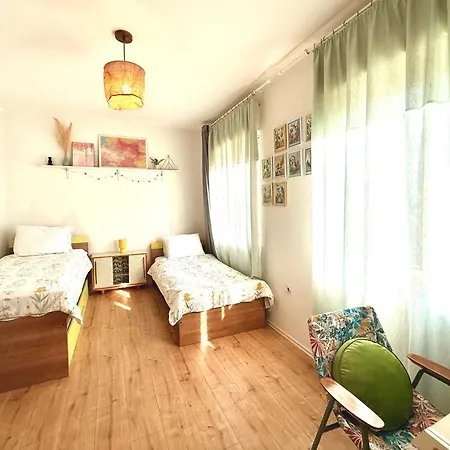Spacious By The Sea 8+4 * Pola