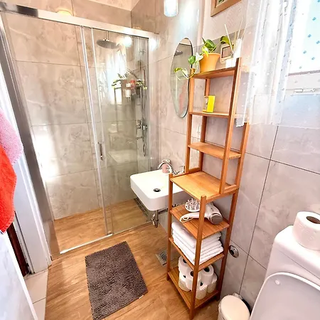 Apartman Spacious By The Sea 8+4 Pula