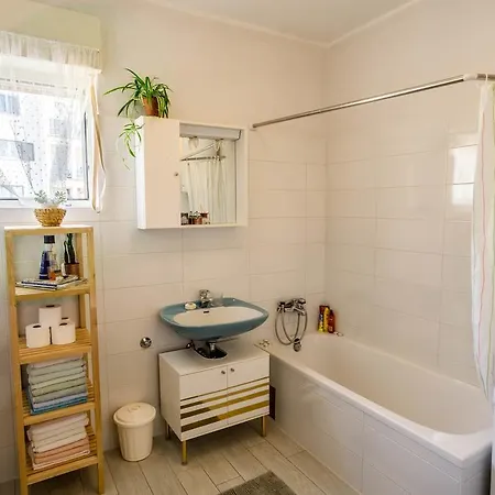 Apartment Spacious By The Sea 8+4 Pula