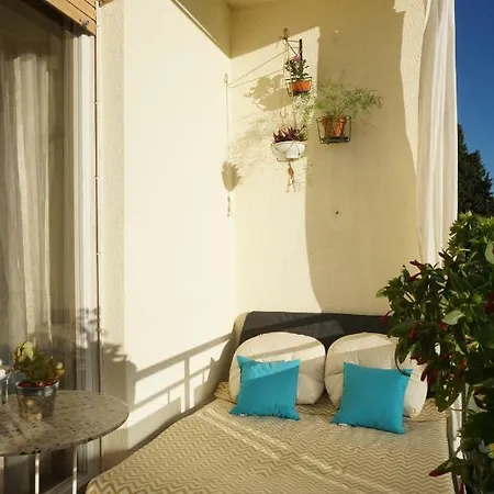 Spacious By The Sea 8+4 Pula