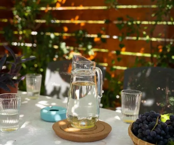 Spacious By The Sea 8+4 Apartment