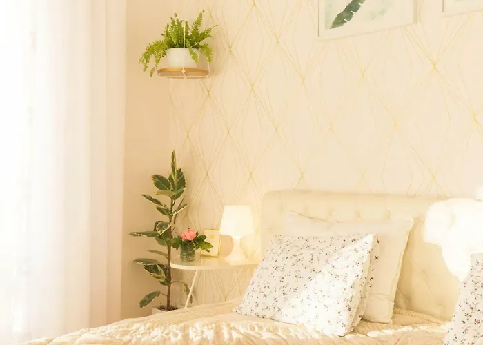 Spacious By The Sea 8+4 Apartment