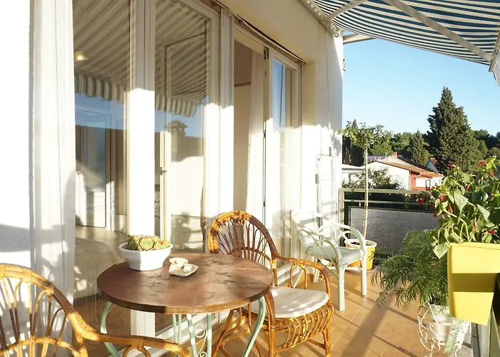 Spacious By The Sea 8+4 Pula