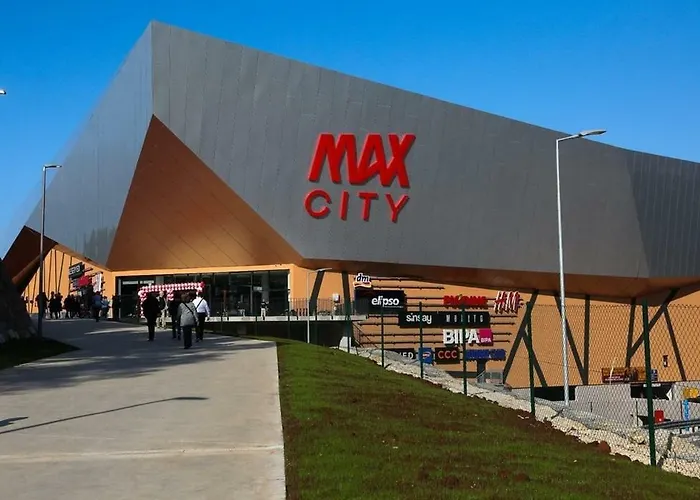 Spacious By The Sea 8+4 Apartment *