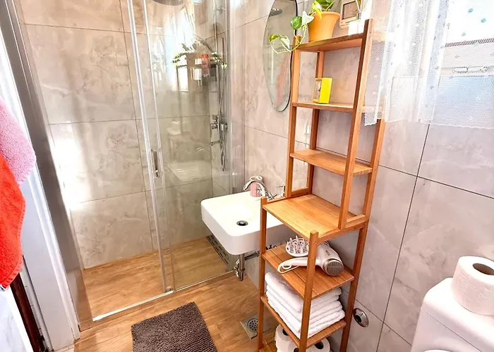 Appartement Spacious By The Sea 8+4 Pula